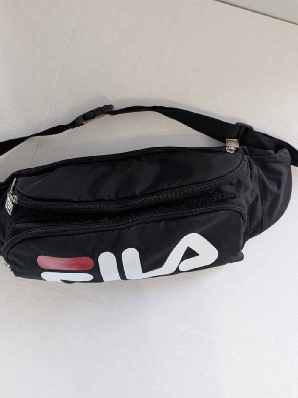 FILA Unisex Crossbody Fannypack Belt Bag Black W/Logo 3 Pockets Athletic